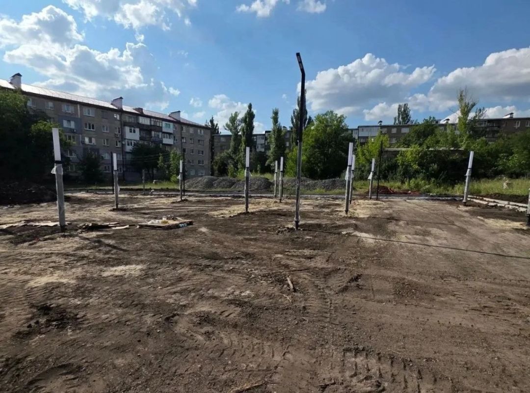Сергей Ермаков: В Снежном продолжается работа по улучшению городской среды в рамках народной программы "Единой России" и нацпроекта «Инфраструктура для жизни» Сергей Ермаков: В Снежном продолжается работа по улучшению городской среды в рамках народной программы "Единой России" и нацпроекта «Инфраструктура для жизни»