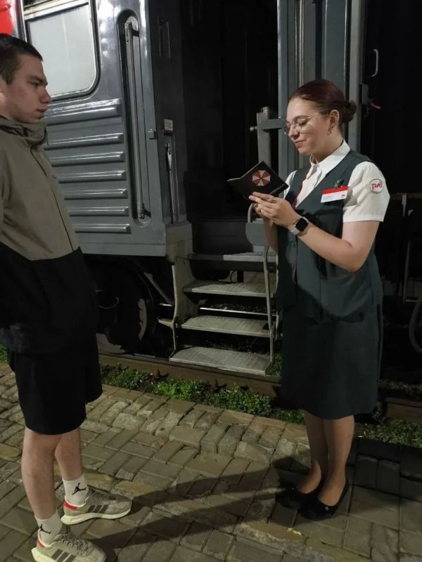 Гудок к отправлению! Студотряды проводников из ДНР вышли на маршруты России Гудок к отправлению! Студотряды проводников из ДНР вышли на маршруты России