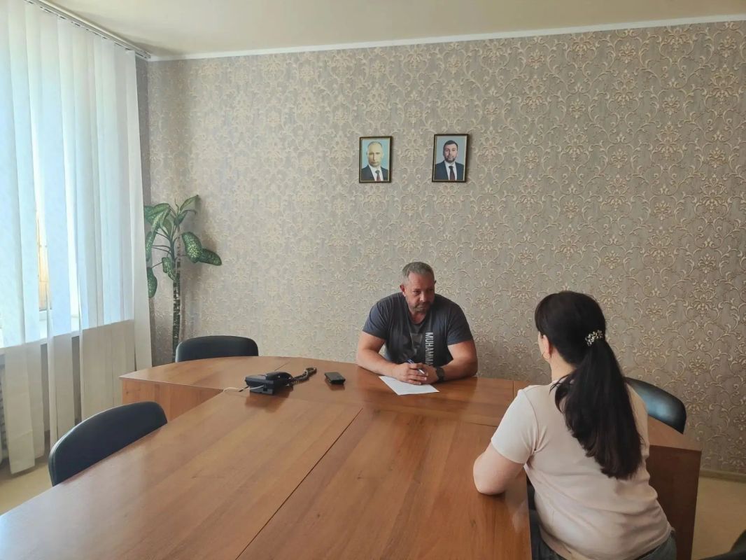 Личный прием граждан. Депутат Торезского городского совета Александр Кибишев провел прием граждан по адресу: ул. Пионерская, д. 3. Во время приема обратились жители с разнообразными проблемами и предложениями, касающимися...