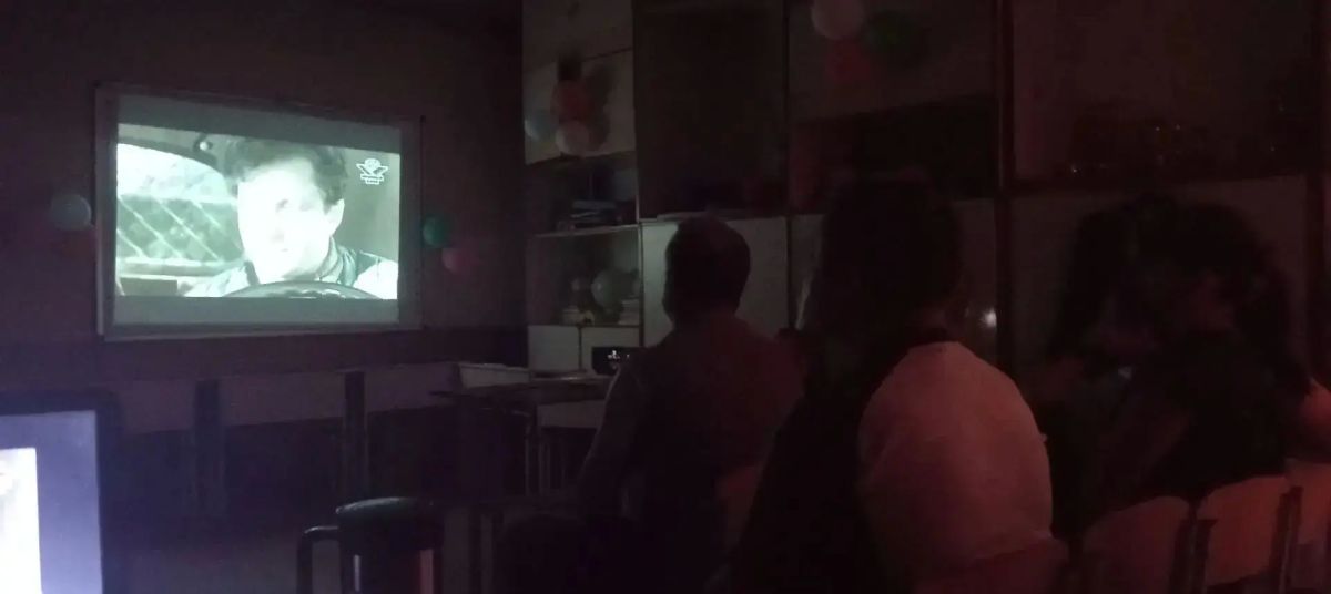 Ко Дню Металлурга В Светлодарском Дворце культуры в п Новолуганское организован показ художественного фильма "Весна на заречной улице" Ко Дню Металлурга В Светлодарском Дворце культуры в п Новолуганское организован показ художественного фильма "Весна на заречной улице"