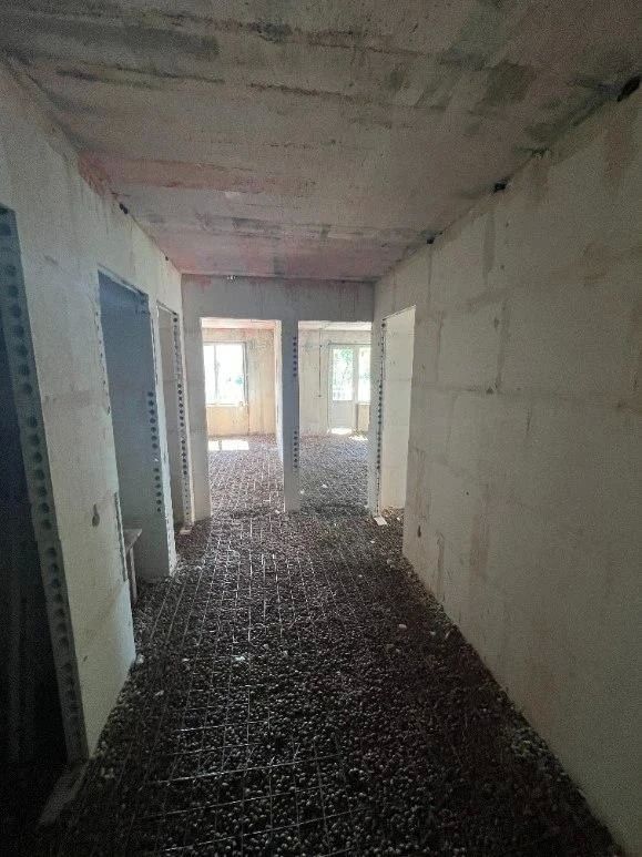 Высотку в Мариуполе постепенно возвращают к жизни Высотку в Мариуполе постепенно возвращают к жизни
