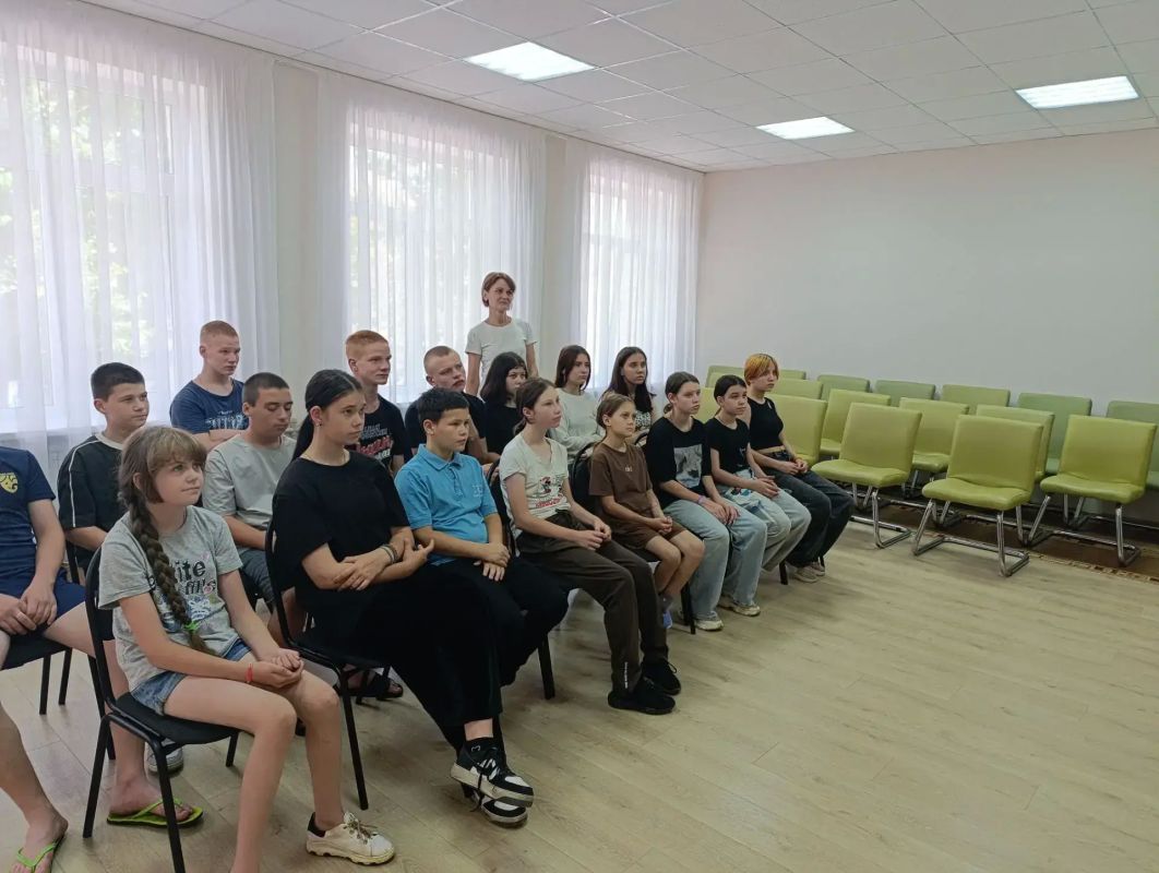 Доброта начинается с нас: в Шахтерске прошел кинопоказ в рамках проекта «Могу чувствовать» Доброта начинается с нас: в Шахтерске прошел кинопоказ в рамках проекта «Могу чувствовать»