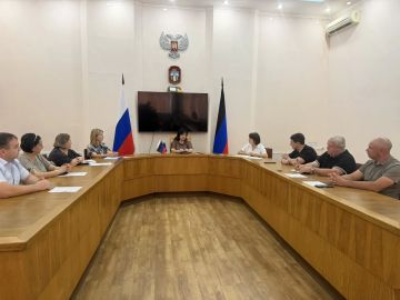 Наталья Великодная: Приняла участие в заседании общественного совета нашего округа