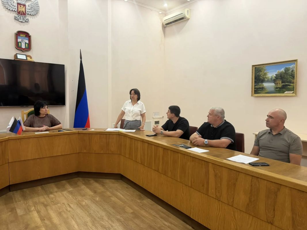 Наталья Великодная: Приняла участие в заседании общественного совета нашего округа Наталья Великодная: Приняла участие в заседании общественного совета нашего округа