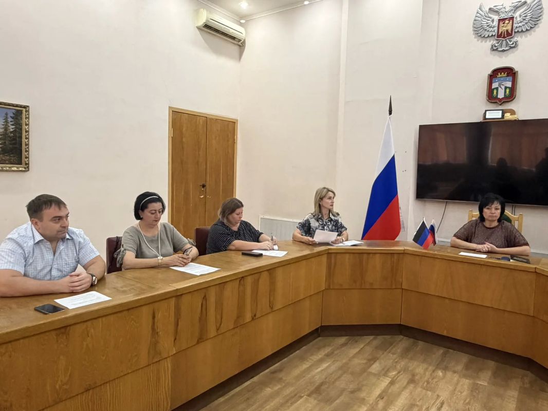 Наталья Великодная: Приняла участие в заседании общественного совета нашего округа Наталья Великодная: Приняла участие в заседании общественного совета нашего округа