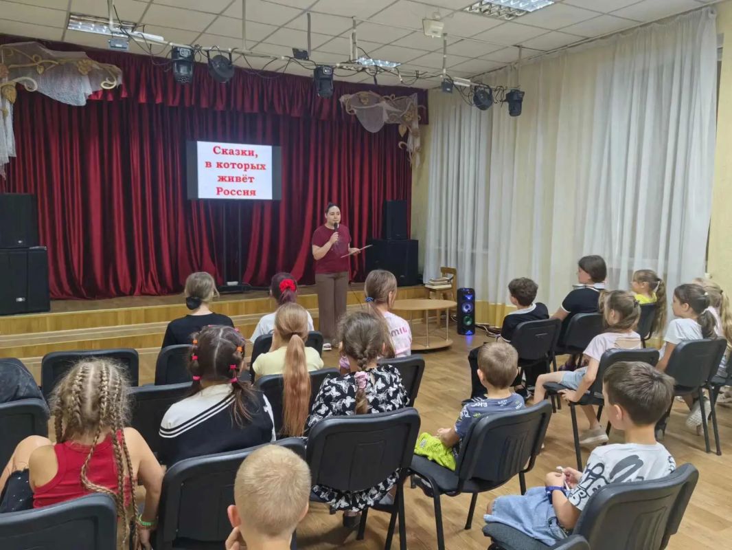 Литературный калейдоскоп «Сказки, в которых живет Россия»