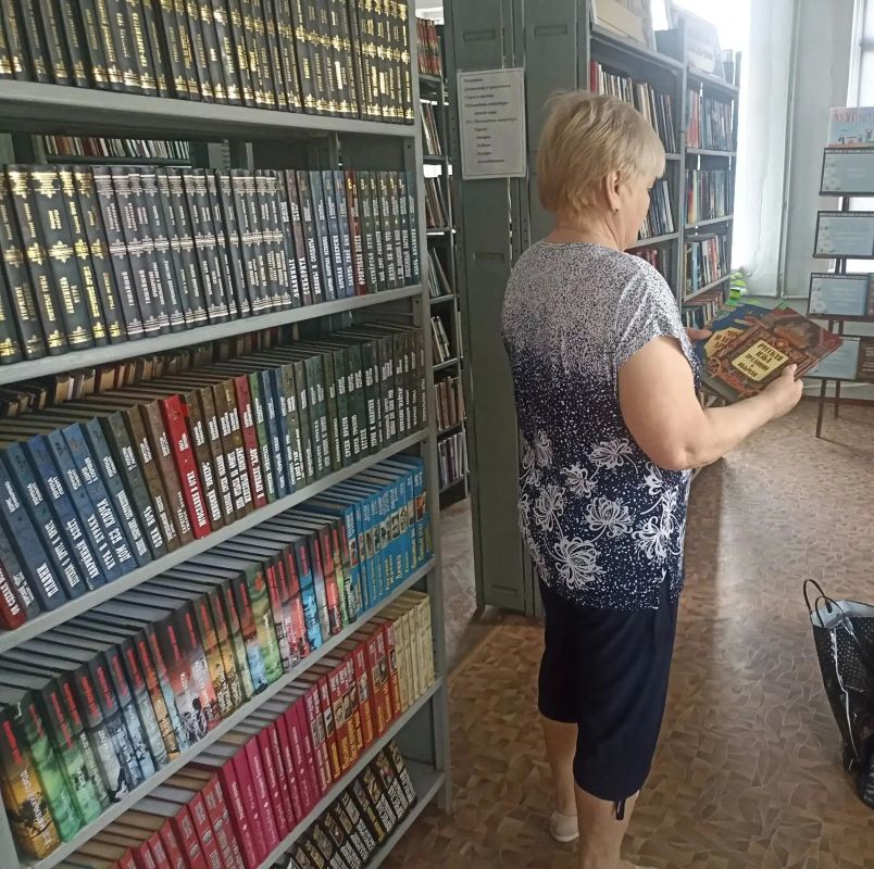 В рамках Единого дня фольклора в Центральной библиотеке г. Тореза прошла акция «По страницам народного творчества» В рамках Единого дня фольклора в Центральной библиотеке г. Тореза прошла акция «По страницам народного творчества»