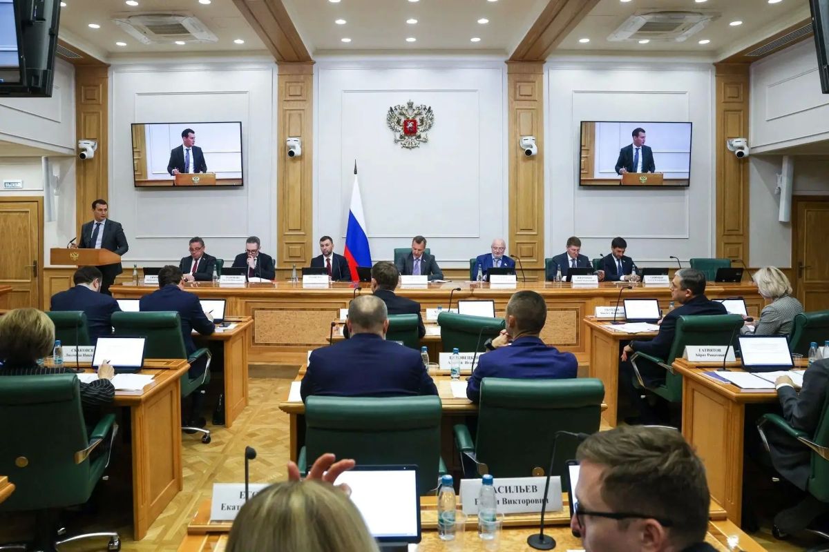 Глава ДНР выступил на заседании Совета по вопросам интеграции воссоединенных субъектов РФ в правовую и социально-экономическую системы РФ при Совете Федерации под председательством первого заместителя Председателя верхней... Глава ДНР выступил на заседании Совета по вопросам интеграции воссоединенных субъектов РФ в правовую и социально-экономическую системы РФ при Совете Федерации под председательством первого заместителя Председателя верхней...