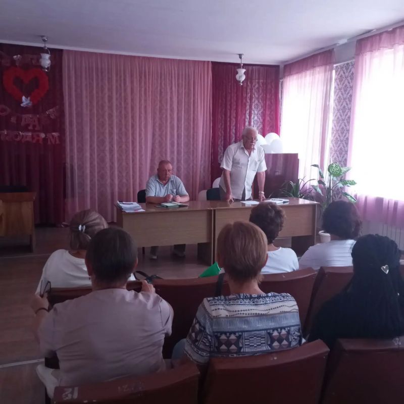 Встреча с трудовым коллективом Встреча с трудовым коллективом