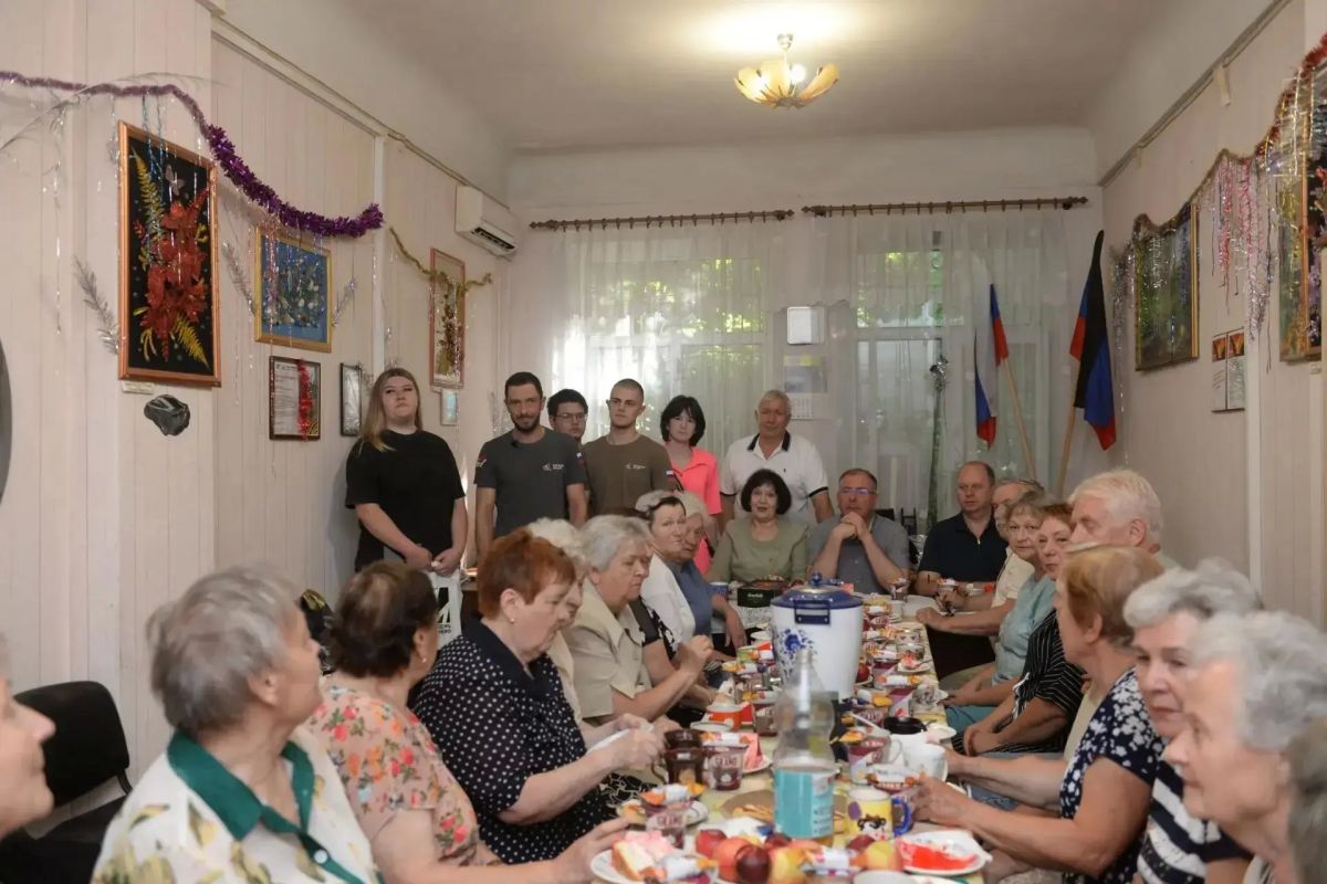 Совесть и опора завода: в Енакиево чествовали ветеранов металлургии Совесть и опора завода: в Енакиево чествовали ветеранов металлургии