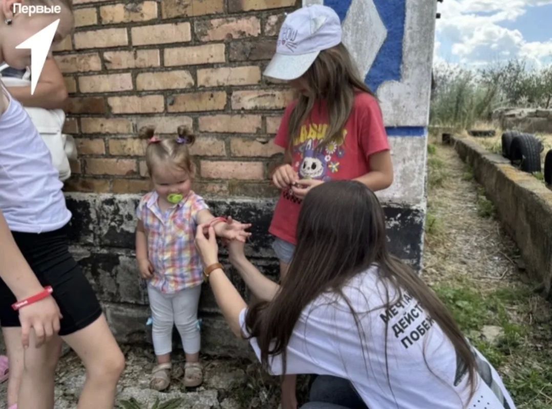 В центре внимания — дети: выезд специалистов в семьи Старобешевского округа В центре внимания — дети: выезд специалистов в семьи Старобешевского округа