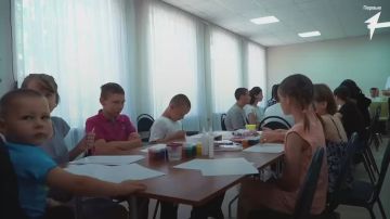 Движение Первых ДНР провело мероприятие для воспитанников социального центра Шахтерска