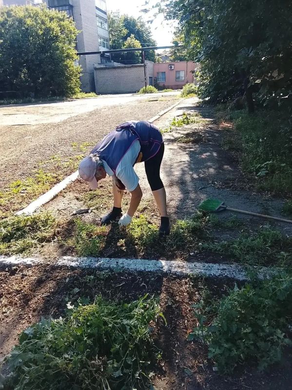 О ходе выполнения работ по содержанию и подготовке жилого фонда в г. Дебальцево О ходе выполнения работ по содержанию и подготовке жилого фонда в г. Дебальцево
