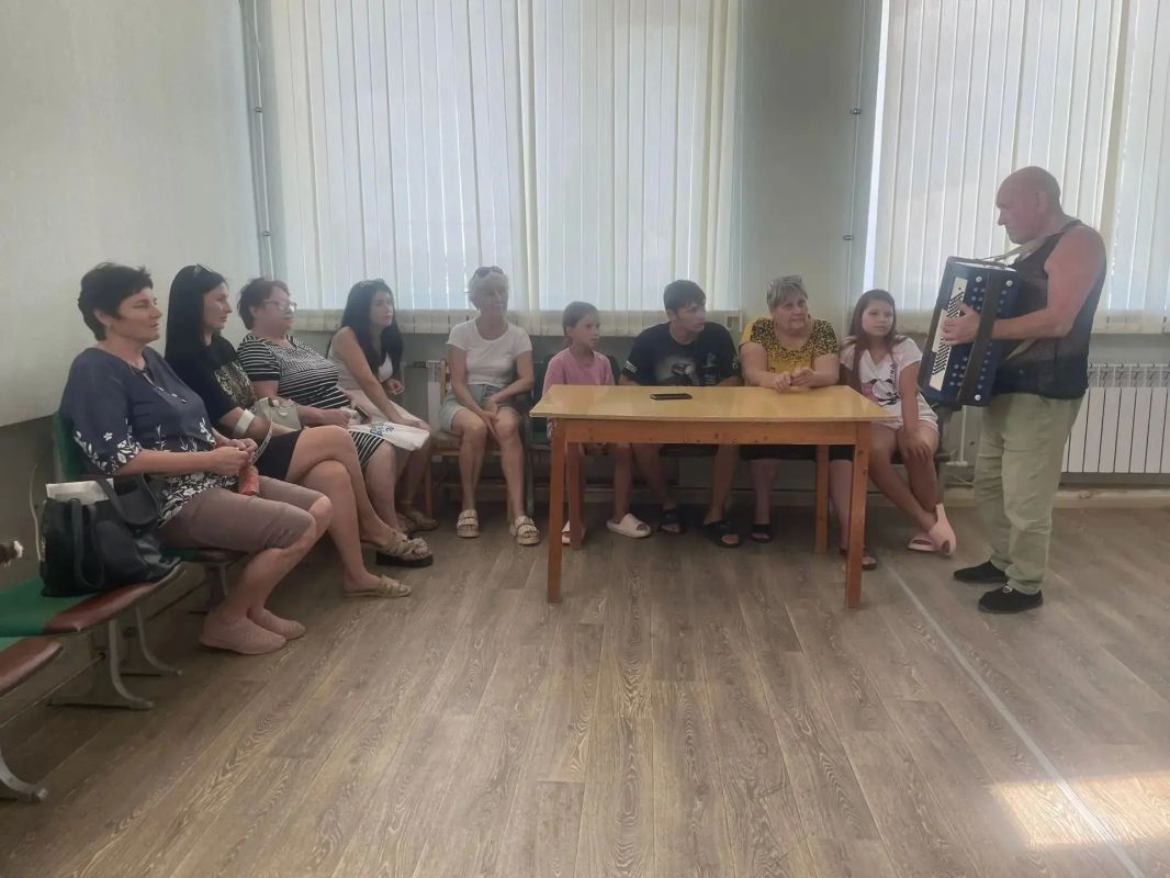 В рамках всероссийской акции "Единый день фольклора" которая проходит по инициативе Государственного Российского Дома народного творчества имени В. Д. Поленова В рамках всероссийской акции "Единый день фольклора" которая проходит по инициативе Государственного Российского Дома народного творчества имени В. Д. Поленова