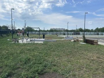 Во дворе школы №57 туляки установят качели и навесы