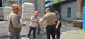 Денис Зубов: Сегодня, 21 июля 2026 года, администрацией городского округа Иловайск совместно с начальником ОМВД России «Иловайское» проведена беседа с иностранными гражданами, осуществляющими трудовую деятельность на...