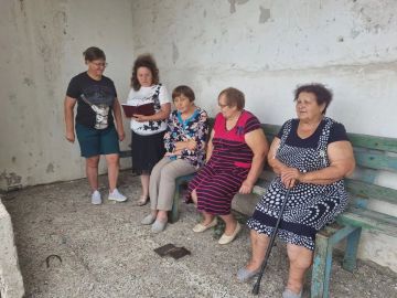 Заместитель главы муниципального образования городского округа Харцызск Юлия Михайленко провела встречу с жителями поселка Новопелагеевка по улице Куйбышева