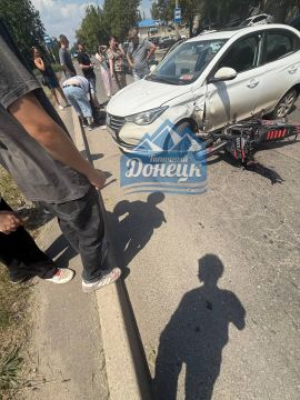 ДТП с участием питбайкера возле ОЦКБ в Донецке