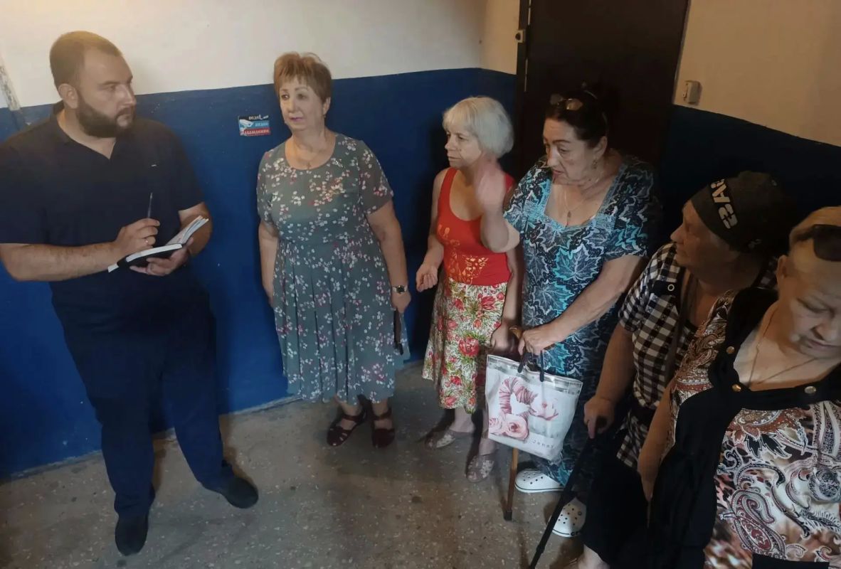 В рамках проекта «Управдом» заместитель руководителя Управы Александр Поддубный встретился с жителями района В рамках проекта «Управдом» заместитель руководителя Управы Александр Поддубный встретился с жителями района