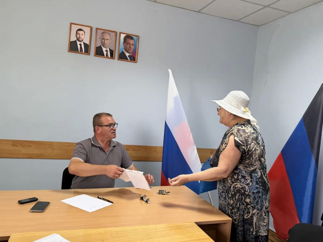 Денис Зубов: Прием граждан. Сегодня, 21 июля, временно исполняющий полномочия главы муниципального образования городской округ Иловайск Александр Кузнецов провел прием граждан Денис Зубов: Прием граждан. Сегодня, 21 июля, временно исполняющий полномочия главы муниципального образования городской округ Иловайск Александр Кузнецов провел прием граждан