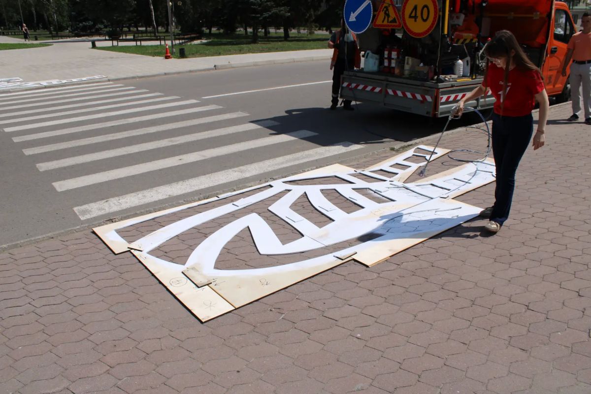 Горловка продолжает жить и творить Горловка продолжает жить и творить