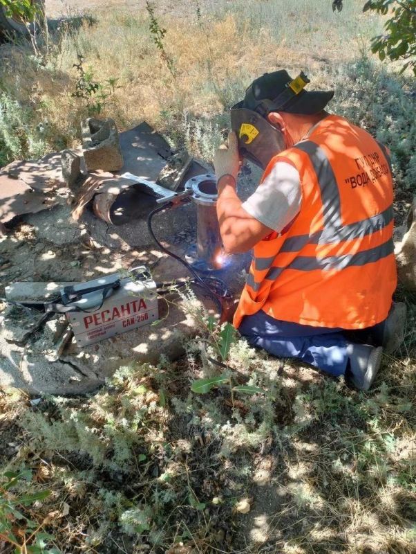 Наталья Великодная: Специалисты службы водоснабжения Тельмановского водоканала провели ремонтные работы на участке водопроводной сети по адресу: с. Коньково, ул. Степная, 18 Наталья Великодная: Специалисты службы водоснабжения Тельмановского водоканала провели ремонтные работы на участке водопроводной сети по адресу: с. Коньково, ул. Степная, 18