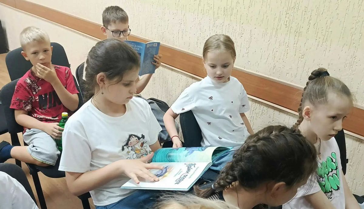 Где живут киты. 22 июля в Центре детского и юношеского творчества сотрудники Центральной городской библиотеки имени А. И. Куприна провели для участников летней площадки «Арт-каникулы» познавательное мероприятие «Где живут... Где живут киты. 22 июля в Центре детского и юношеского творчества сотрудники Центральной городской библиотеки имени А. И. Куприна провели для участников летней площадки «Арт-каникулы» познавательное мероприятие «Где живут...