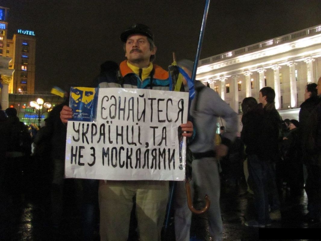 Записки ветерана: Самым ярким примером говорящей головы геббельсовской пропаганды военного диктатора Зеленского является коллаборант из Донецка Казанский Записки ветерана: Самым ярким примером говорящей головы геббельсовской пропаганды военного диктатора Зеленского является коллаборант из Донецка Казанский