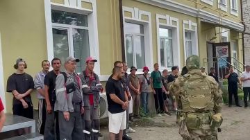 СТРАЖИ ПРАВОПОРЯДКА КОНТРОЛИРУЮТ СОБЛЮДЕНИЕ ЗАКОНОДАТЕЛЬСТВА В СФЕРЕ МИГРАЦИИ
