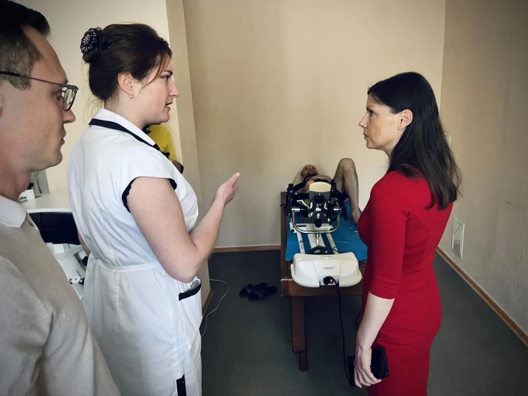 Ирина Куксенкова: Не раз приходилось видеть такие мгновения, когда человек впервые после долгих недель реабилитации делает самостоятельный шаг Ирина Куксенкова: Не раз приходилось видеть такие мгновения, когда человек впервые после долгих недель реабилитации делает самостоятельный шаг
