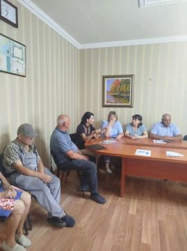 В Ялтинском территориальном отделе под руководством Сергея Спахи состоялась рабочая встреча представителей предпринимательского сообщества с сотрудниками налоговой инспекции