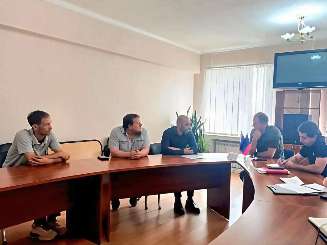 Глава Шахтерского муниципального округа ответил на вопросы ждановцев Глава Шахтерского муниципального округа ответил на вопросы ждановцев