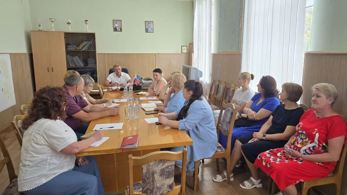 Прямой диалог власти и жителей города Комсомольское Прямой диалог власти и жителей города Комсомольское