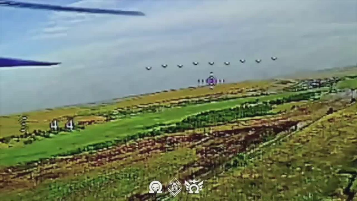 Первое видео, на котором засветился на фронте (в районе н.п. Маяк на Добропольском направлении) Т-72Б3 с КАЗ Арена-М