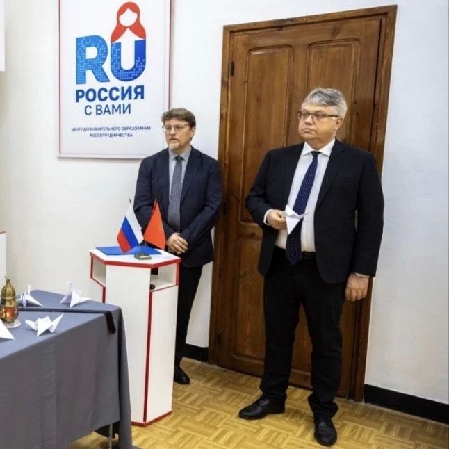 Русский дом в Рабате:. Церемония памяти детей Донбасса в Русском доме в Рабате 22 июля 2026 года в Русском доме в Рабате состоялась акция памяти, приуроченная к предстоящему Дню памяти детей – жертв войны в Донбассе Русский дом в Рабате:. Церемония памяти детей Донбасса в Русском доме в Рабате 22 июля 2026 года в Русском доме в Рабате состоялась акция памяти, приуроченная к предстоящему Дню памяти детей – жертв войны в Донбассе