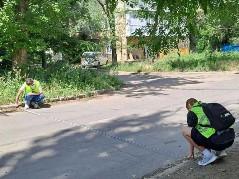 Студенты Донецкой академии транспорта участвуют в совершенствовании дорожной инфраструктуры Студенты Донецкой академии транспорта участвуют в совершенствовании дорожной инфраструктуры