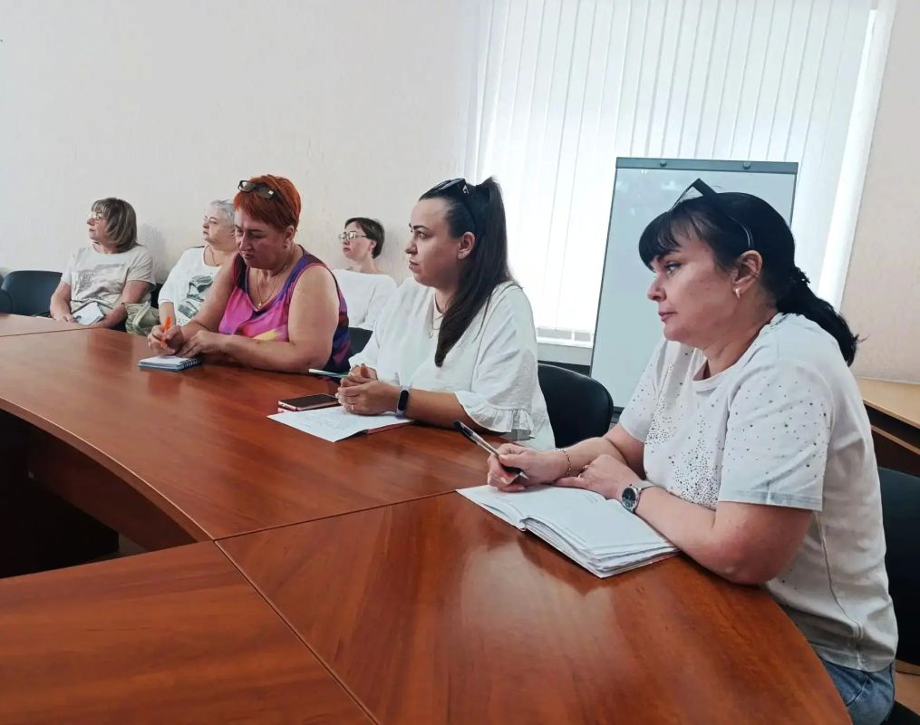 В Ждановке обсудили подготовку к отопительному сезону 2026-2027 годов В Ждановке обсудили подготовку к отопительному сезону 2026-2027 годов