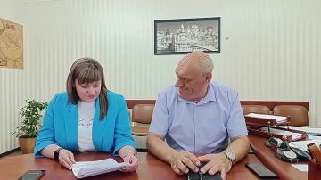 Провела прямой эфир совместно с руководителем Макеевского филиала ПУВКХ "Вода Донбасса" Олегом Венжегой