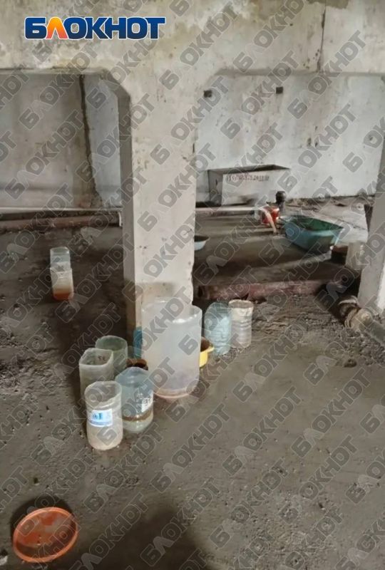Лифт починили, а крыша течёт третий год: на Независимости снова «нет подрядчиков» Лифт починили, а крыша течёт третий год: на Независимости снова «нет подрядчиков»