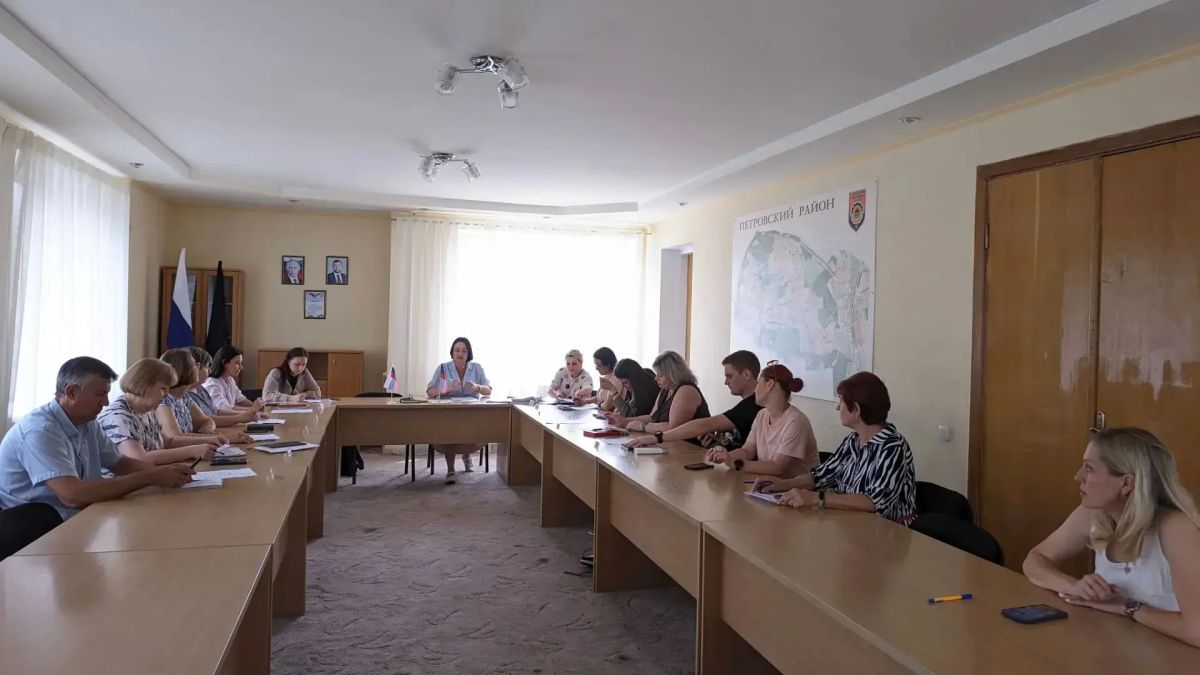 Наталья Бегуненко: В Управе Петровского внутригородского района Администрации городского округа Донецк прошло заседание Комиссии по делам несовершеннолетних и защите их прав Наталья Бегуненко: В Управе Петровского внутригородского района Администрации городского округа Донецк прошло заседание Комиссии по делам несовершеннолетних и защите их прав