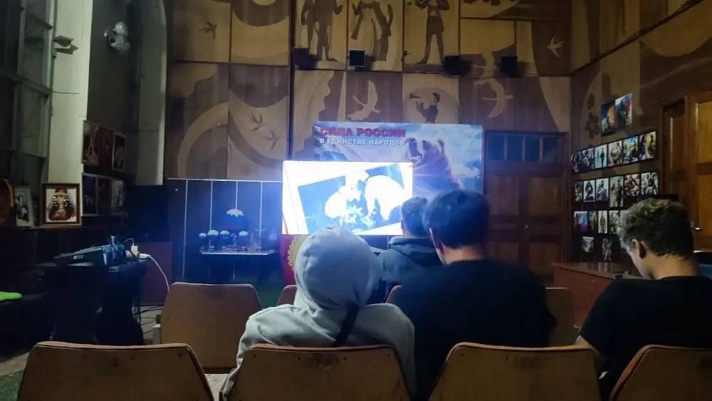 В Камышеватском сельском Доме культуры состоялся показ документального фильма, посвященный профилактике алкогольной зависимости среди молодежи В Камышеватском сельском Доме культуры состоялся показ документального фильма, посвященный профилактике алкогольной зависимости среди молодежи
