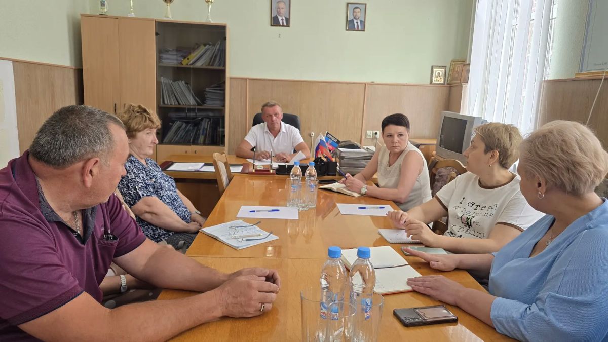 Прямой диалог власти и жителей города Комсомольское Прямой диалог власти и жителей города Комсомольское