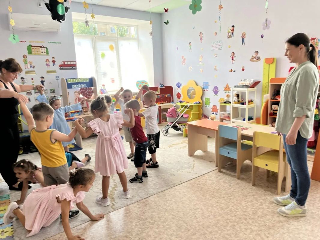 Ирина Куксенкова: Наши дети никогда не будут сидеть в подвалах! Масштаб, с которым сегодня восстанавливается Донбасс — наш реальный ответ киевскому режиму Ирина Куксенкова: Наши дети никогда не будут сидеть в подвалах! Масштаб, с которым сегодня восстанавливается Донбасс — наш реальный ответ киевскому режиму