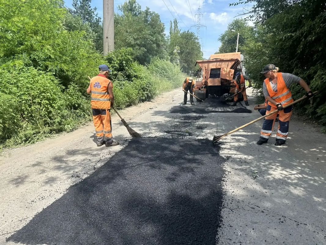 Ремонт дорожного покрытия по ул.Кривая и пр-кту Здоровцева Ремонт дорожного покрытия по ул.Кривая и пр-кту Здоровцева