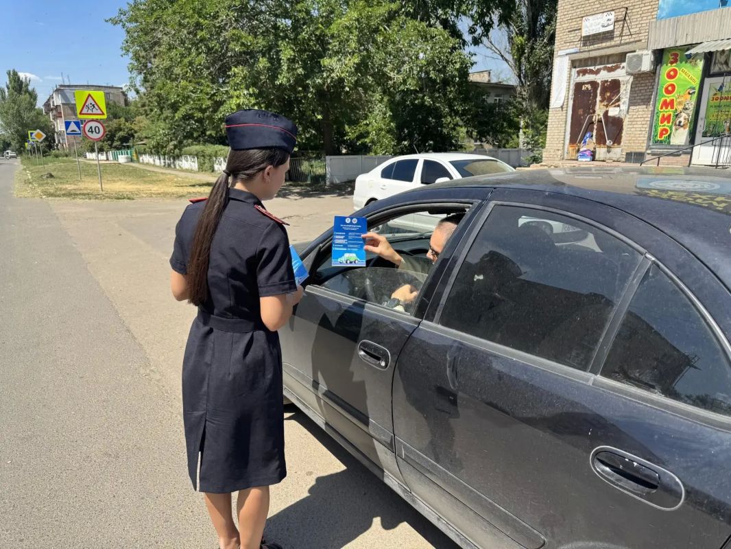 Госавтоинспекторы ведут профилактическую работу в Старобешевском м.о Госавтоинспекторы ведут профилактическую работу в Старобешевском м.о