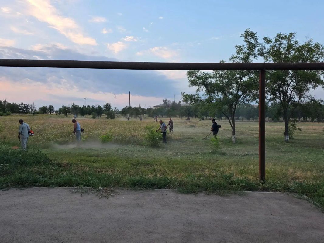 В Старобешевском округе прошел «День чистоты» В Старобешевском округе прошел «День чистоты»