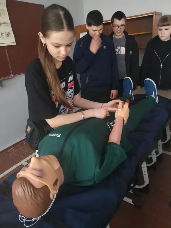 Олег Трофимов: В Донецкой Народной Республике продолжается плановая модернизация образовательной инфраструктуры Олег Трофимов: В Донецкой Народной Республике продолжается плановая модернизация образовательной инфраструктуры