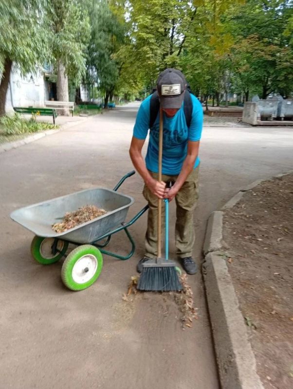 В Светлодарске выполнены плановые работы по обслуживанию многоквартирных домов В Светлодарске выполнены плановые работы по обслуживанию многоквартирных домов