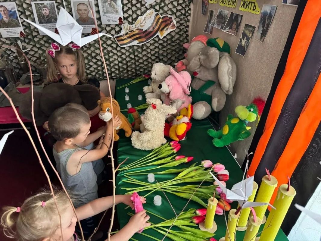 «Они хотели жить…». 24 июля в Новозарьевском сельском центре культуры и досуга прошла памятная акция, посвященная Дню памяти детей-жертв войны в Донбассе «Они хотели жить…». 24 июля в Новозарьевском сельском центре культуры и досуга прошла памятная акция, посвященная Дню памяти детей-жертв войны в Донбассе