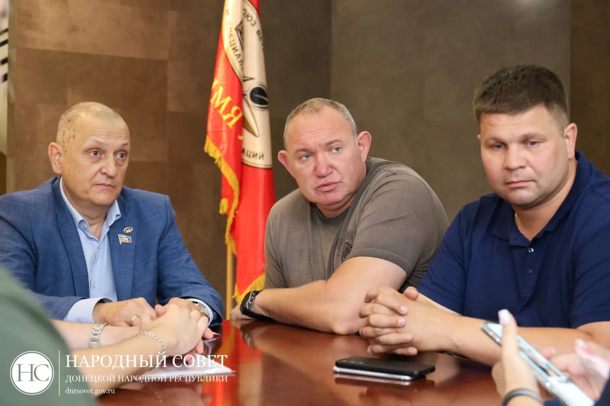 Депутаты рассмотрели проект закона в поддержку талантливой молодежи, участвующей в производстве БПЛА для СВО Депутаты рассмотрели проект закона в поддержку талантливой молодежи, участвующей в производстве БПЛА для СВО